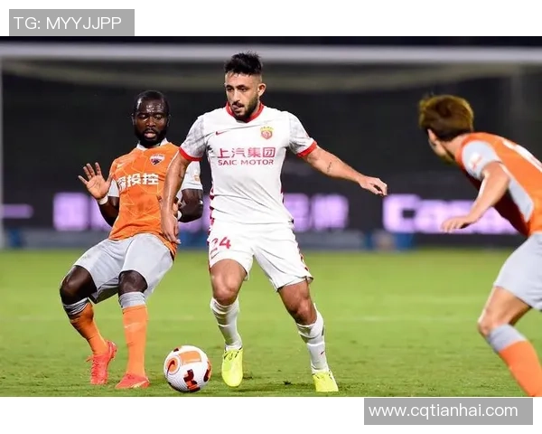 深圳足球队的进攻革新之路：战术创新与球员配合的完美结合